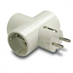 ADAPTADOR TRIPLE 16A 250V TT FAMATEL