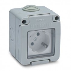 BASE ENCHUFE TT ESTANCO 10A 250V FAMATEL
