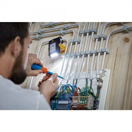 LINTERNA DE TRABAJO A PILAS HL DB43 MH  200+20 LM  (3)