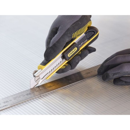 CUTTER FATMAX 18MM BOTON DE BLOQUEO