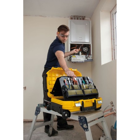 MALETA TECNICO PORTAHERRAMIENTAS CON RUEDAS FATMAX