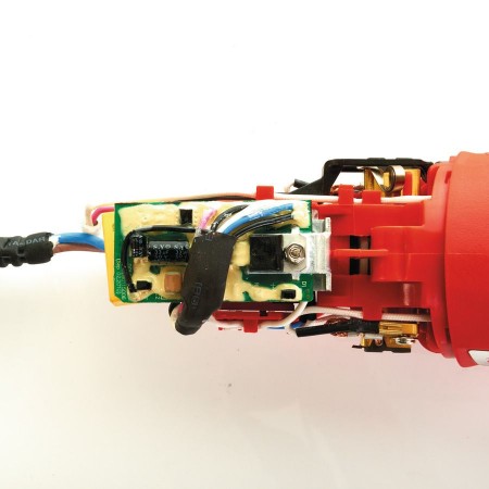 MINIAMOLADORA MILWAUKEE AGV17-125 XE (3)