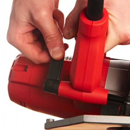 SIERRA CIRCULAR MILWAUKEE CS60 (2)