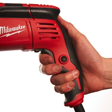 TALADRO PERCUTOR MILWAUKEE PD2E24R (6)
