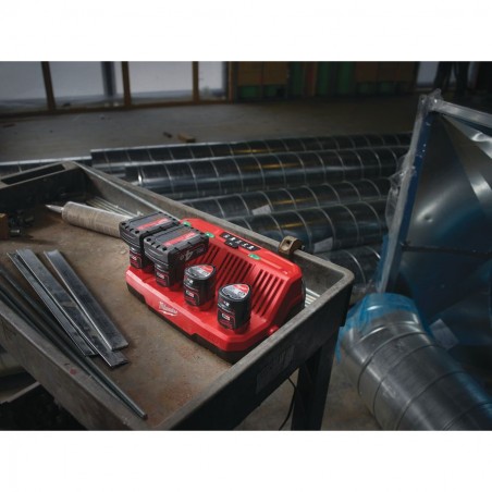 CARGADOR MULTIPLE MILWAUKEE M12C4 4X12V (4)