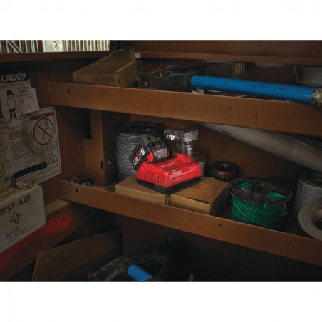 CARGADOR RAPIDO MILWAUKEE M12-18FC 12-18V (1)